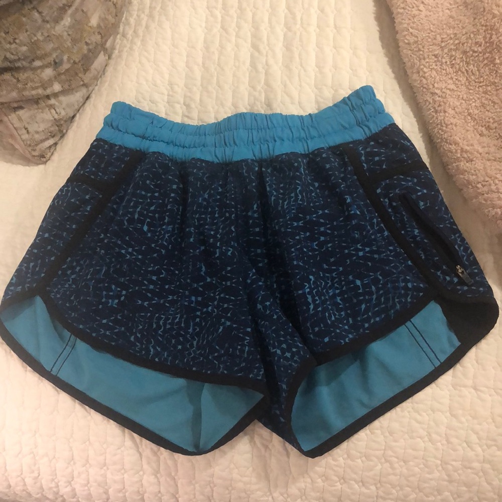Lululemon tracker short, size 6